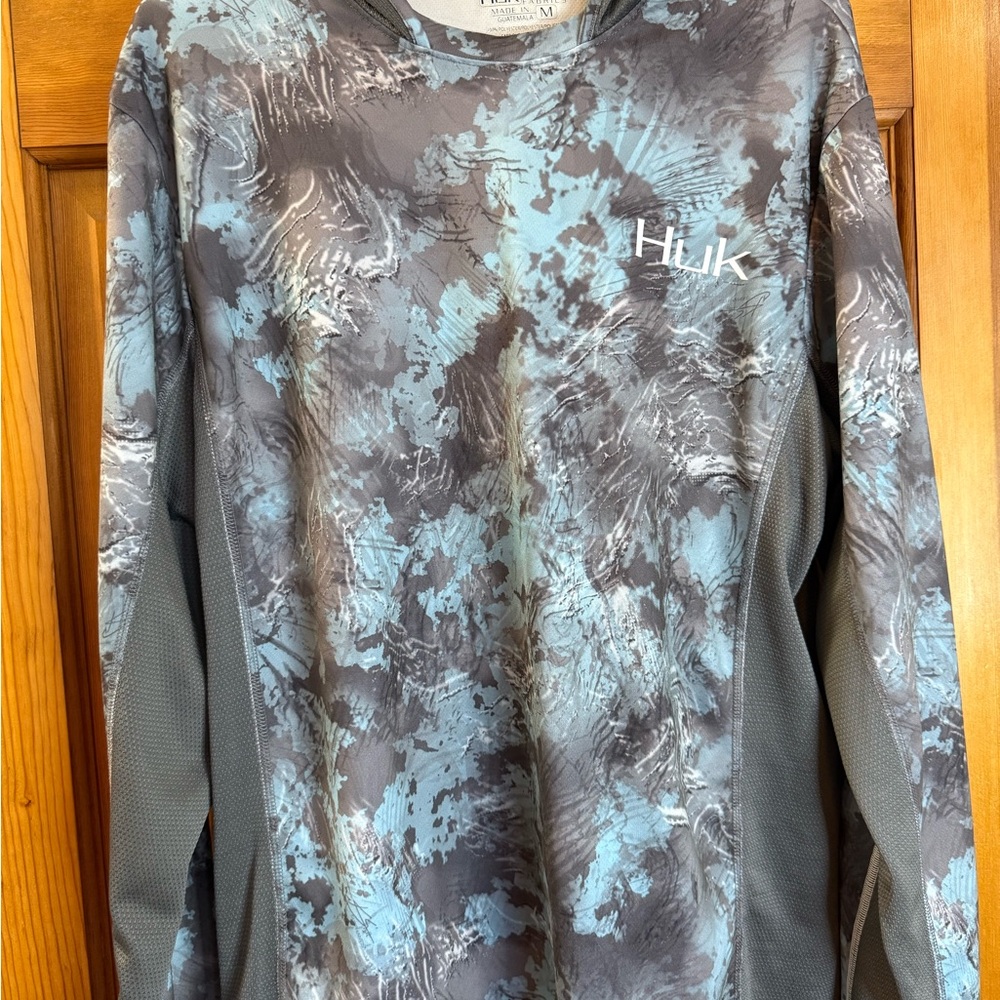 Huk Performance Fabrics Hooded Shirt - Blue and Gray